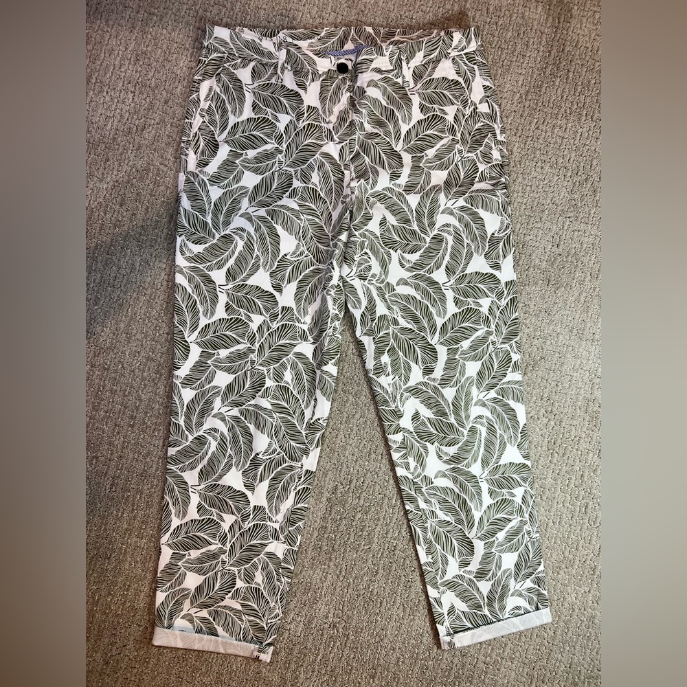 Talbots relaxed chino ankle pants, women’s sz 8, palm leaves